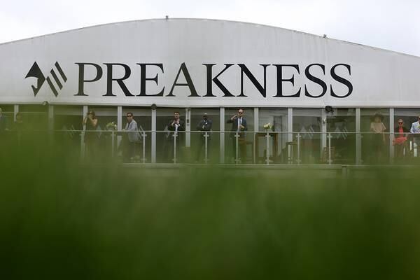 Preakness favorite Muth out after spiking temperature