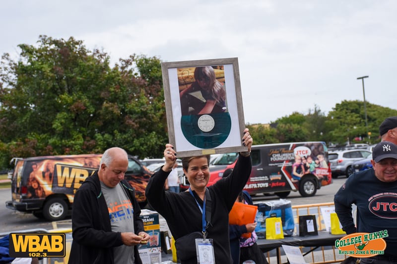 Check out all the photos from Roger & JP's 5-Foot Fun Run that took place on Saturday, September 7th, 2024 at Blue Point Brewery in Patchogue.