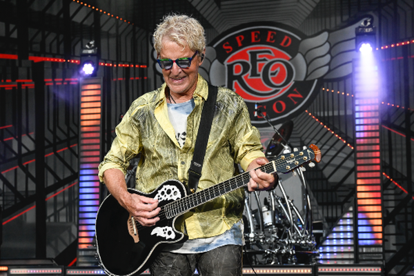 Kevin Cronin introduces REO Speedwagon fans to new keyboardist