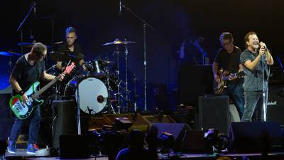 Pearl Jam's Jeff Ament tests positive for COVID-19; shows in Sacramento, Las Vegas canceled