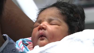 WATCH: Woman Gives Birth In McDonald’s With Help From Workers