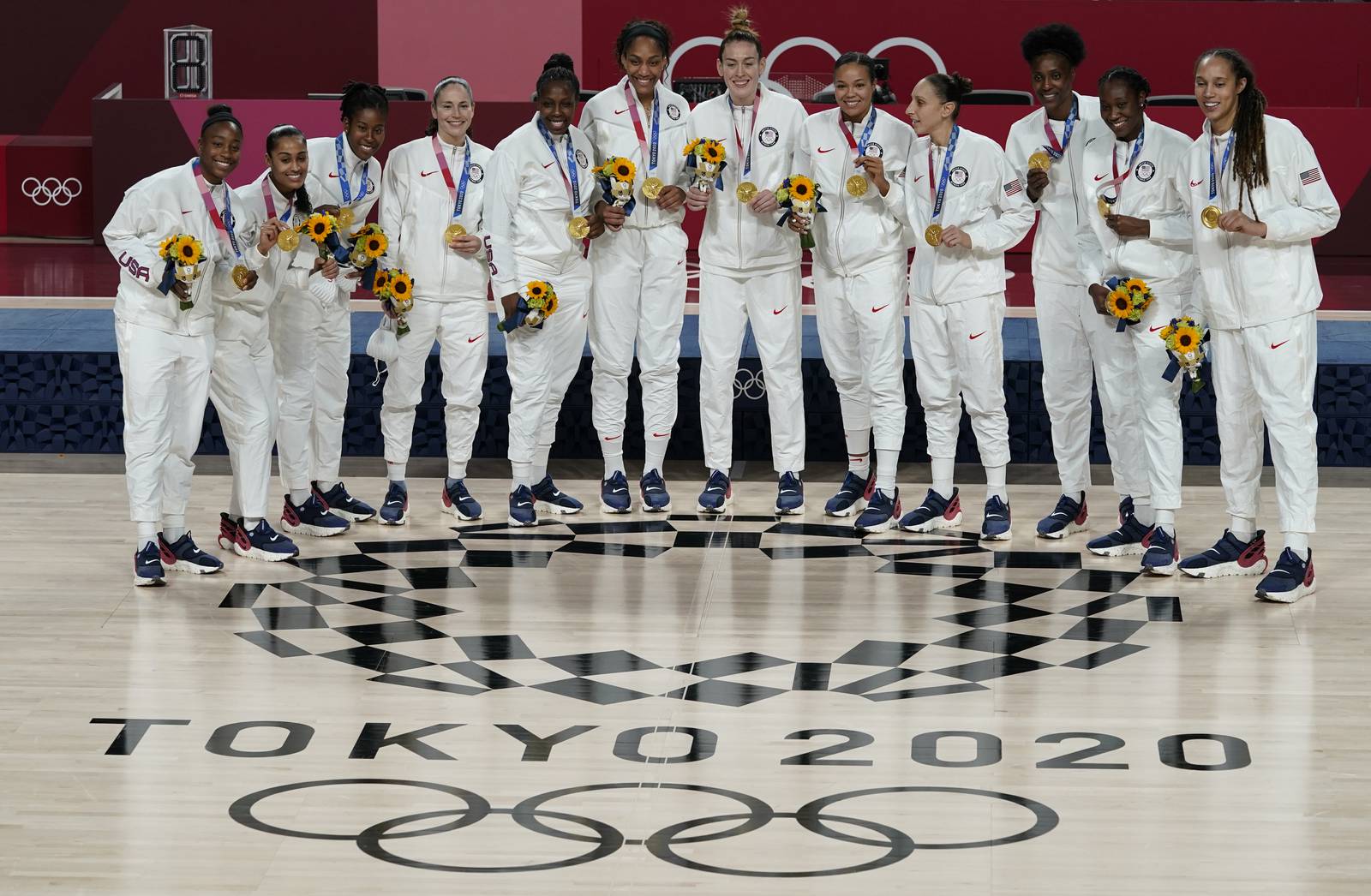 Tokyo Olympics Us Tops Gold Overall Medal Counts See The Winners 102 3 Wbab