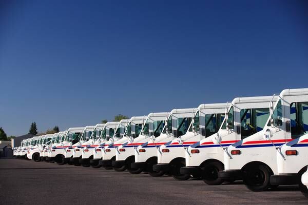 3 US postal workers arrested in $1.3M fraud, identity theft scheme