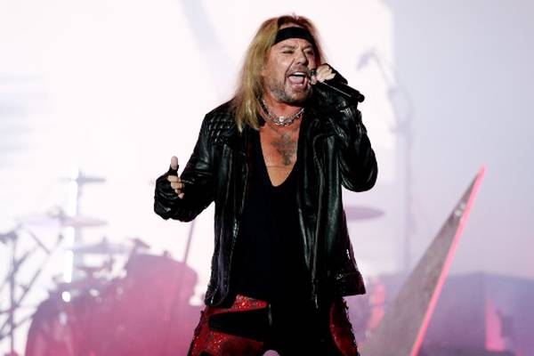 Mötley Crüe’s Vince Neil on new song “Dogs of War”: “I thought it turned out pretty good”