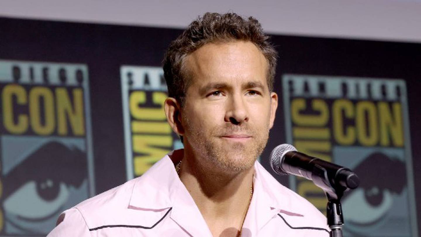 'Alpha Cop' Ryan Reynolds reveals scrapped plan to "hide" 'Deadpool