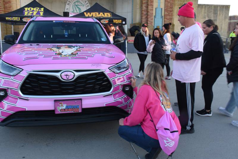 Check out all of your photos from our event at American Cancer Society's Making Strides Against Breast Cancer on October 20th.