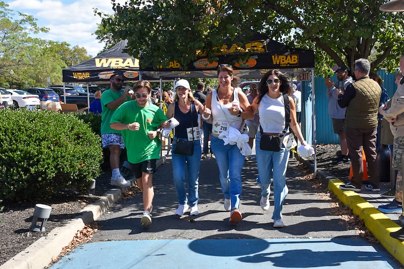 Check out all the photos from Roger & JP's 25-Foot Fun Run that took place on Saturday, September 20th, 2025 at Blue Point Brewery in Patchogue.