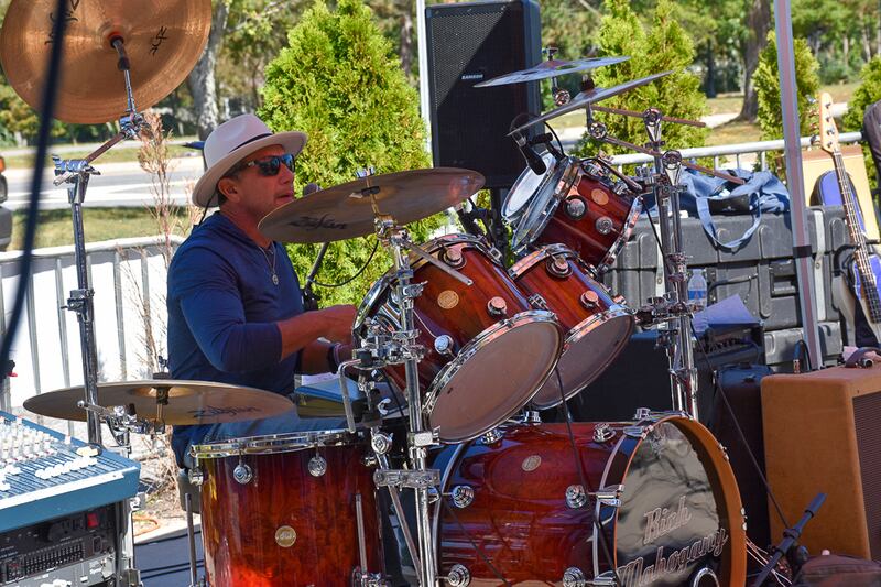 Check out all the photos from Roger & JP's 25-Foot Fun Run that took place on Saturday, September 20th, 2025 at Blue Point Brewery in Patchogue.