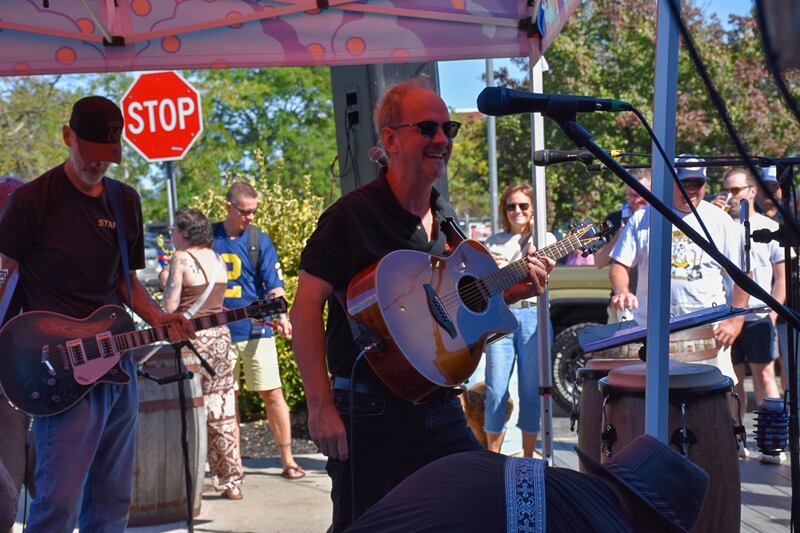 Check out all the photos from Roger & JP's 25-Foot Fun Run that took place on Saturday, September 20th, 2025 at Blue Point Brewery in Patchogue.