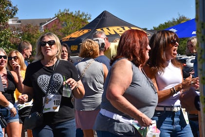 Check out all the photos from Roger & JP's 25-Foot Fun Run that took place on Saturday, September 20th, 2025 at Blue Point Brewery in Patchogue.