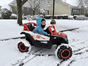 Check out all the photos of the snow you sent us on December 13th and 14th, 2025. Want to see your photo featured? Upload it now inside our phone app.