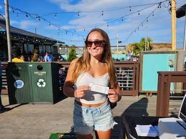 Check out your photos from our event at Salt Shack Happy Hour on May 31st.